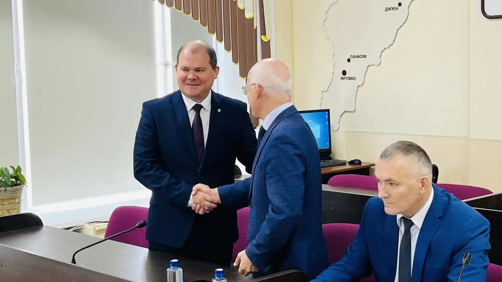 Александр Яковлев стал главой Амурского муниципального округа МАХ администрации Амурского района